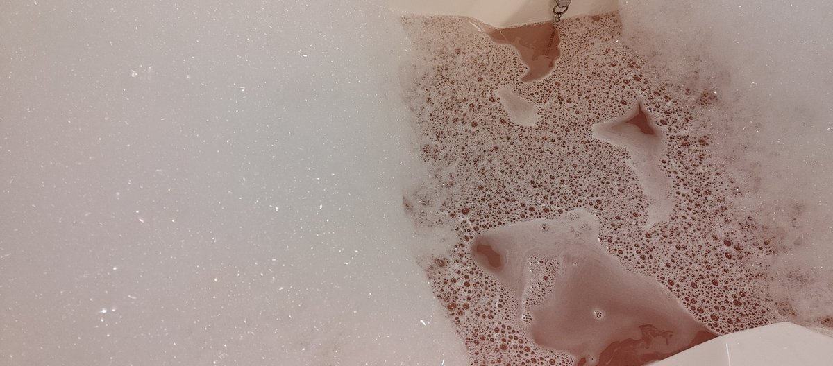 これがあの光るバスタブ!
ジェットバスで!
遊んだろ!彡(゜)(゜)
ハイパー泡モコモコで草。
流れにくくてさらに草。 
めんど草。
おまけの自販機。 