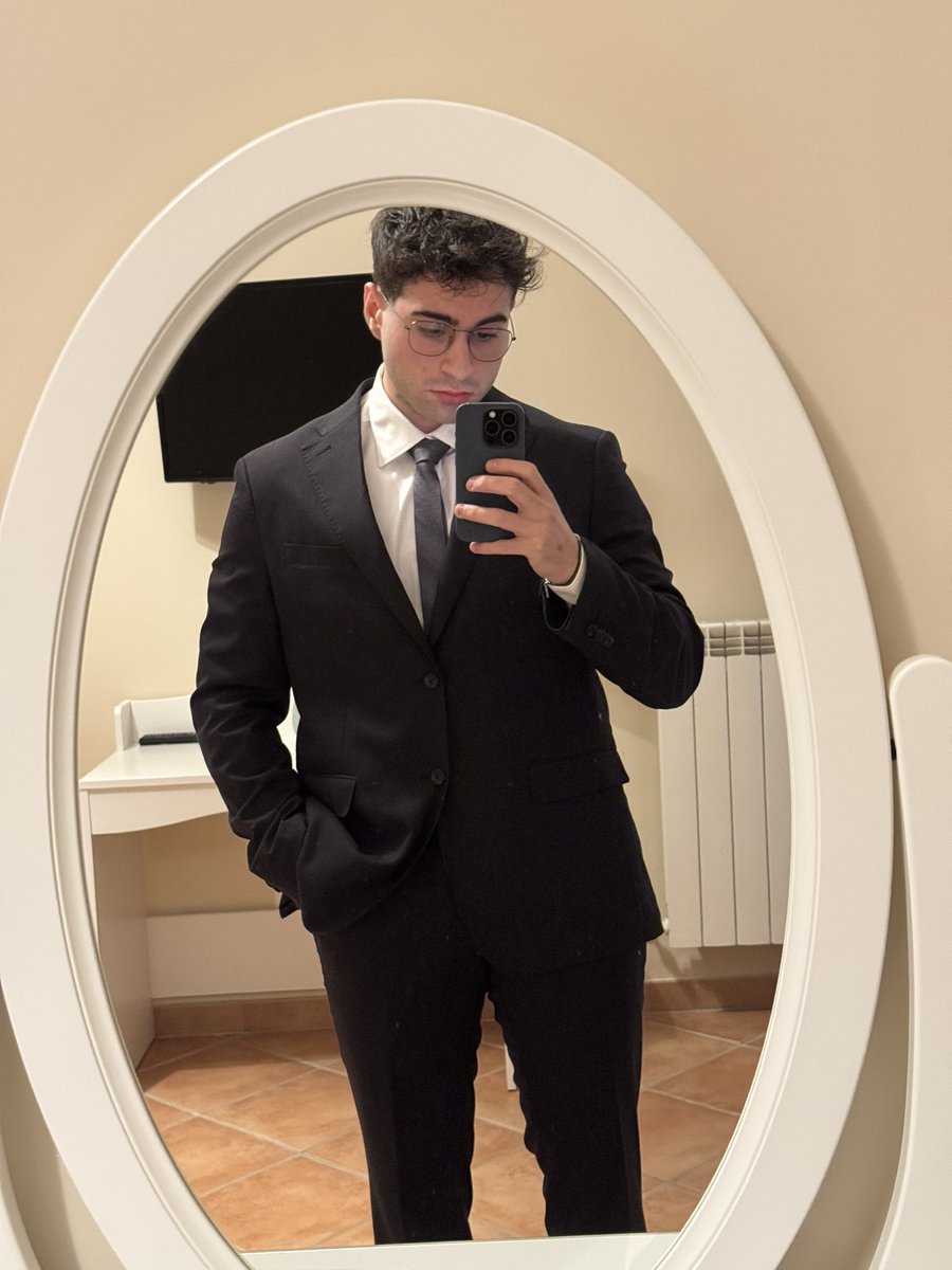 brashtwt's tweet image. hii :)) looking 4 more moots

#promotwt #moothunt

𖤓 he/him, 23, mdni !! eng/ita
𖤓 interests; reading, gaming, anime, dramas, music, traveling, manga
𖤓i’m also studying aerospace engineering
𖤓cr: Foundation - Asimov

𖤓 #anitwt #booktwt #mangatwt 

ifb &amp;lt;3
rt or ♡ to be moots