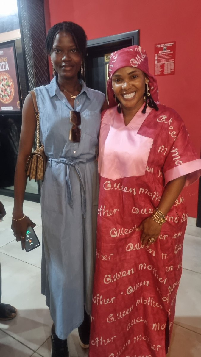 BornOfGod_'s tweet image. Had the immense pleasure of meeting the iconic Queen Mother person!
Her latest film, #LabakeOlododo, is a cinematic masterpiece currently captivating audiences nationwide. 

Kudos to her 👏. From the intricate plot twists to the stellar performances and rich