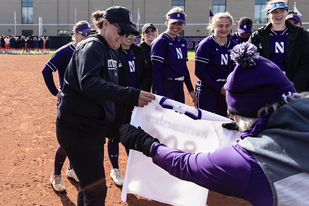 Northwestern Softball tweet media