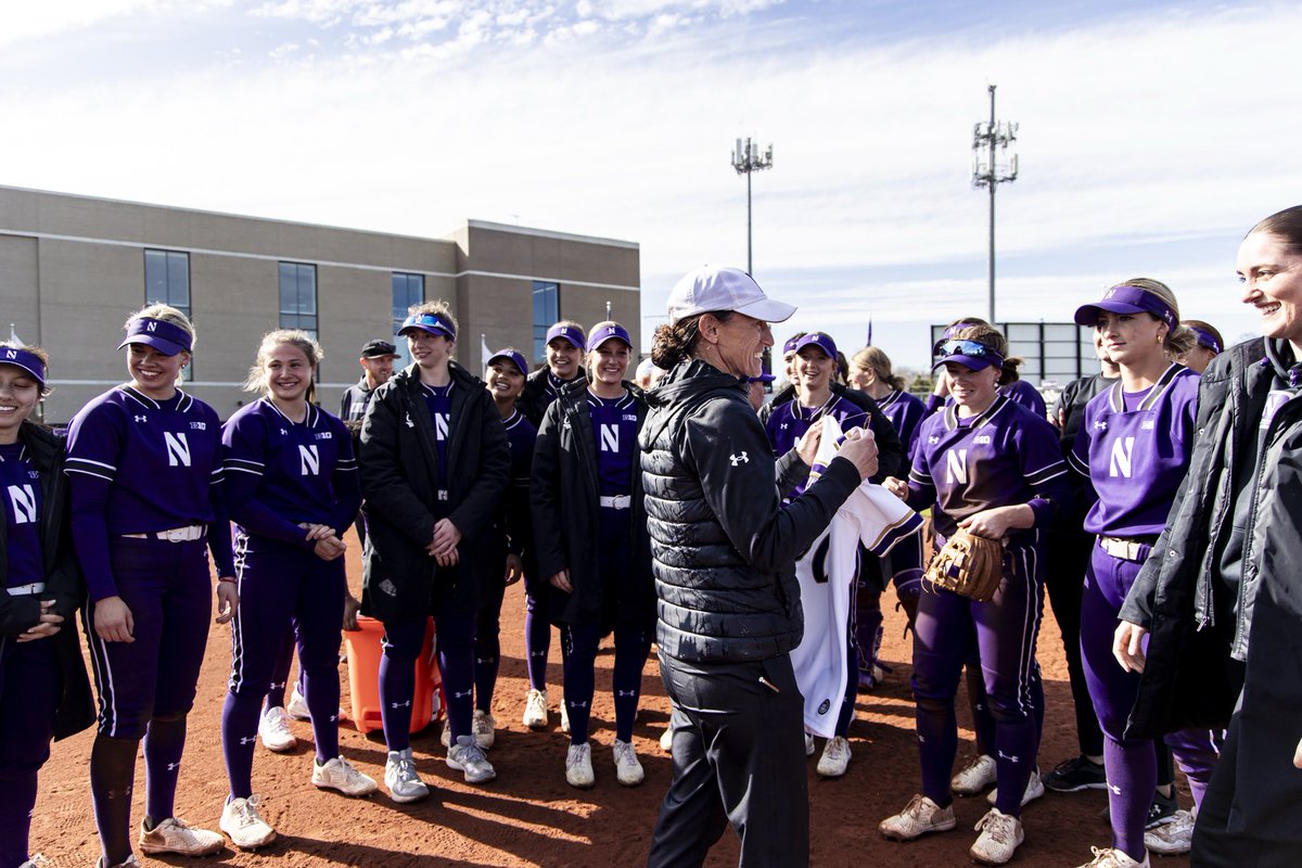Northwestern Softball (@nusbcats) on Twitter photo 