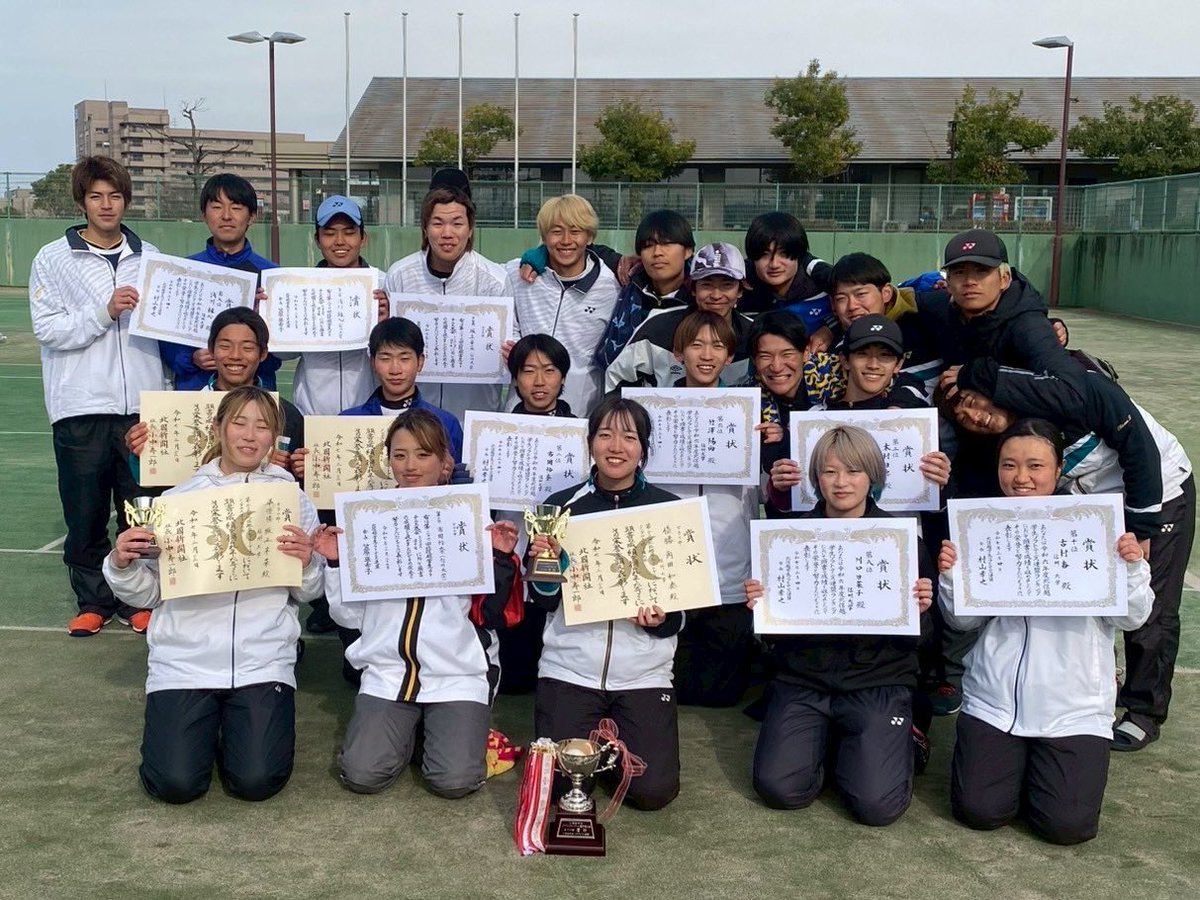 shinshusofttenn's tweet photo. 信州大学全学ソフトテニス部です！
3/29に高岡スポーツコアにて北信越シングルスが開催されました！

男子
第3位🥉 浅川
ベスト8 ︎︎竹澤、中村
ベスト16 ︎︎稲垣、安藤、浅木

女子
優勝🏆 角田
準優勝🥈 坂上
第3位🥉 市岡

多くの選手が上位に残る結果となりました！ https://t.co/DLfLCLaL03