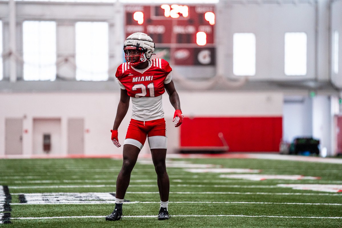 Built here 🧱
#RiseUpRedHawks | 🎓🏆