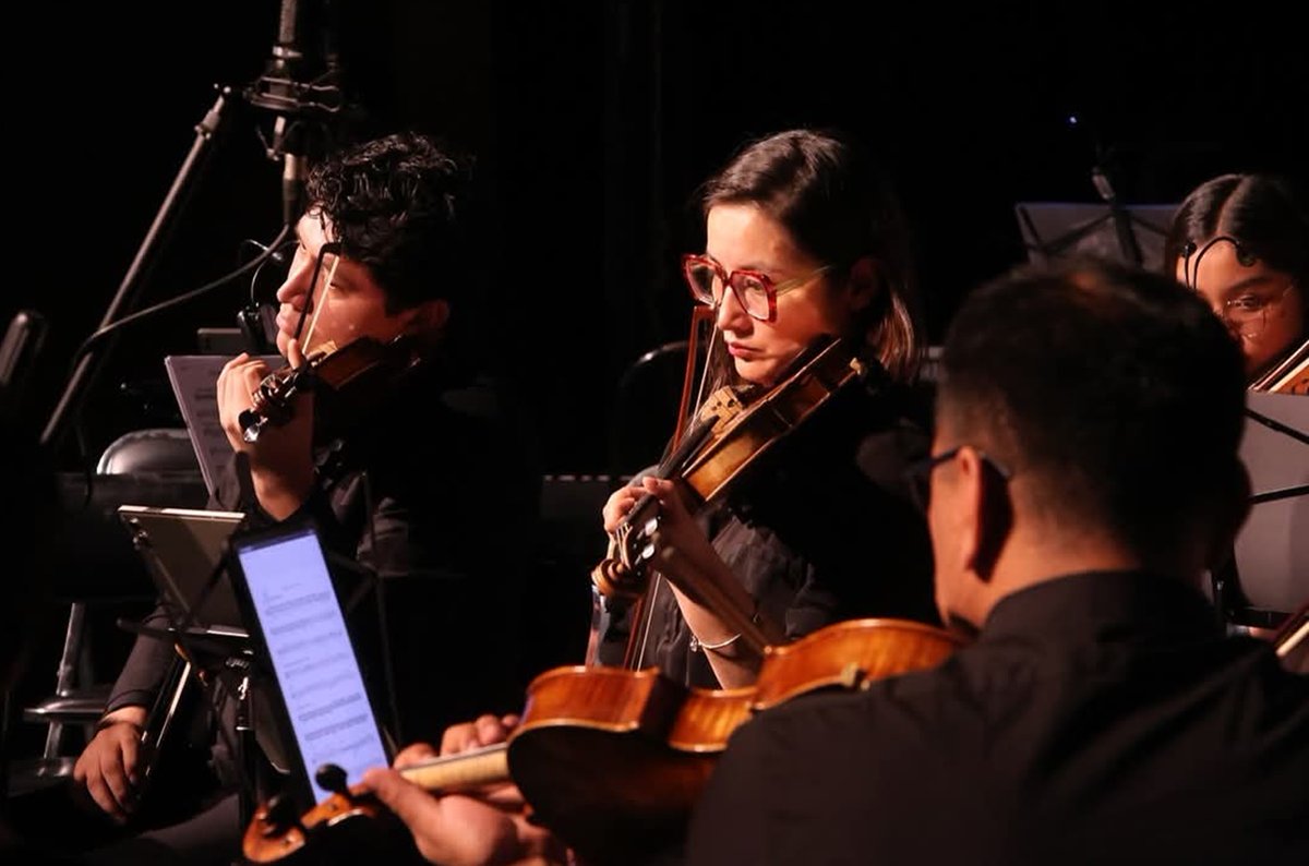 Univ_Cultura's tweet image. #NotaPlus Vivaldi inmersivo, una cara poco explorada de "Las cuatro estaciones"
eluniversal.com.mx/cultura/vivald…