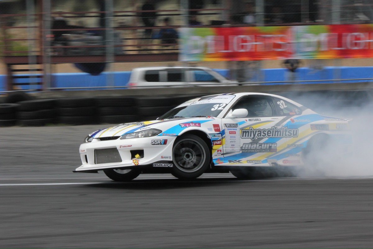 D1LIGHTS Rd.2
単走はまずまずの走りを決め5位通過🙆‍♂️
そして追走ベスト16でライツの大先輩中川選手との対戦、しかし単走ウォーミングアップ中に出たエンジントラブルが再発しスタートできずリタイアとなりました。
次戦はエビスの参加となりますがまた頑張りたいと思います🙇‍♂️