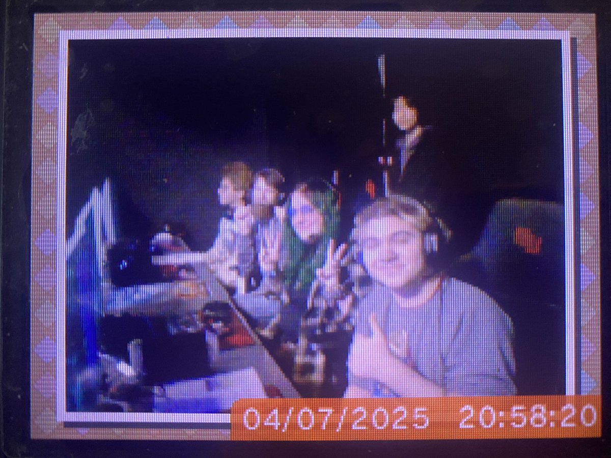 MESMERIZER got 5th in <a href="/metro_ink/">Metro Ink. 🔜 Big Dapple 8</a>’s Big Dapple 7 LAN Qualifier

<a href="/ghostreni/">ghost 🎗🍉 🥉 Big Dapple 8 🍎</a> - fought their coach
<a href="/Luckyo4tw/">Luckyo</a> - absolutely cracked
<a href="/CursedE1ectric/">MommyCatLover</a> - “I could beat them with my dick out”
<a href="/frommedenn/">edenn ☆ˊ- 🍉 @ slowly moving to 🩵☁️</a> - #1 Damage Taker
<a href="/SenconJJ/">Sencon</a> - the GOAT supporter

Ggs to all the teams we faced!!