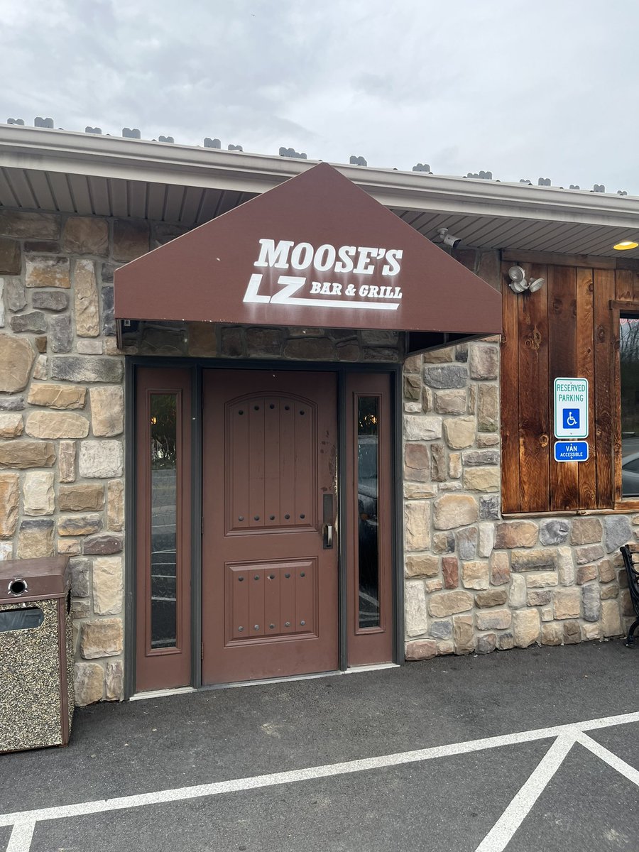 TheGroveBridge's tweet photo. No better place to spend a Sunday afternoon than @MoosesLz 🍻
#SupportThoseThatSupportRacing 🏁 https://t.co/1zDbslzFyN