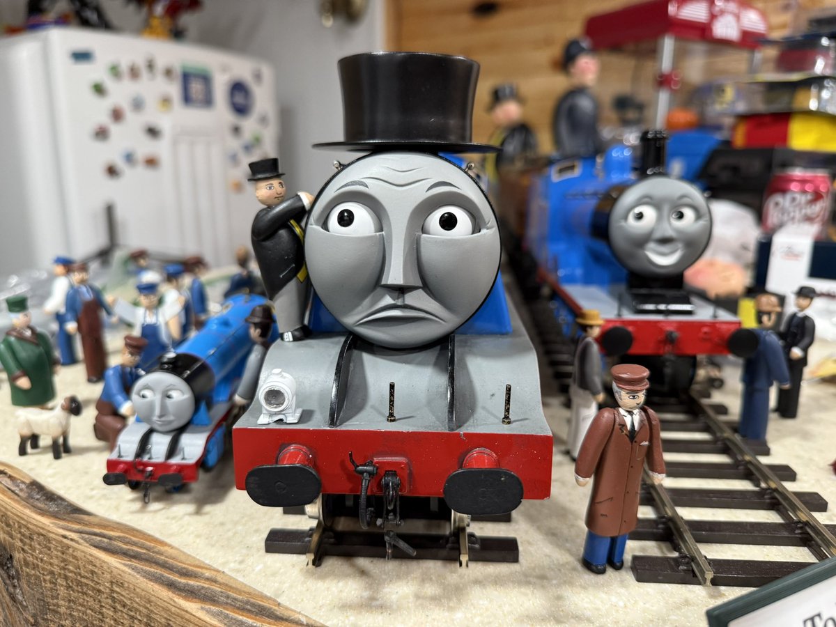 BrothHeadEd's tweet image. Edward smiled. “I think it suits you!” he said. Gordon thought it was most embarrassing!
