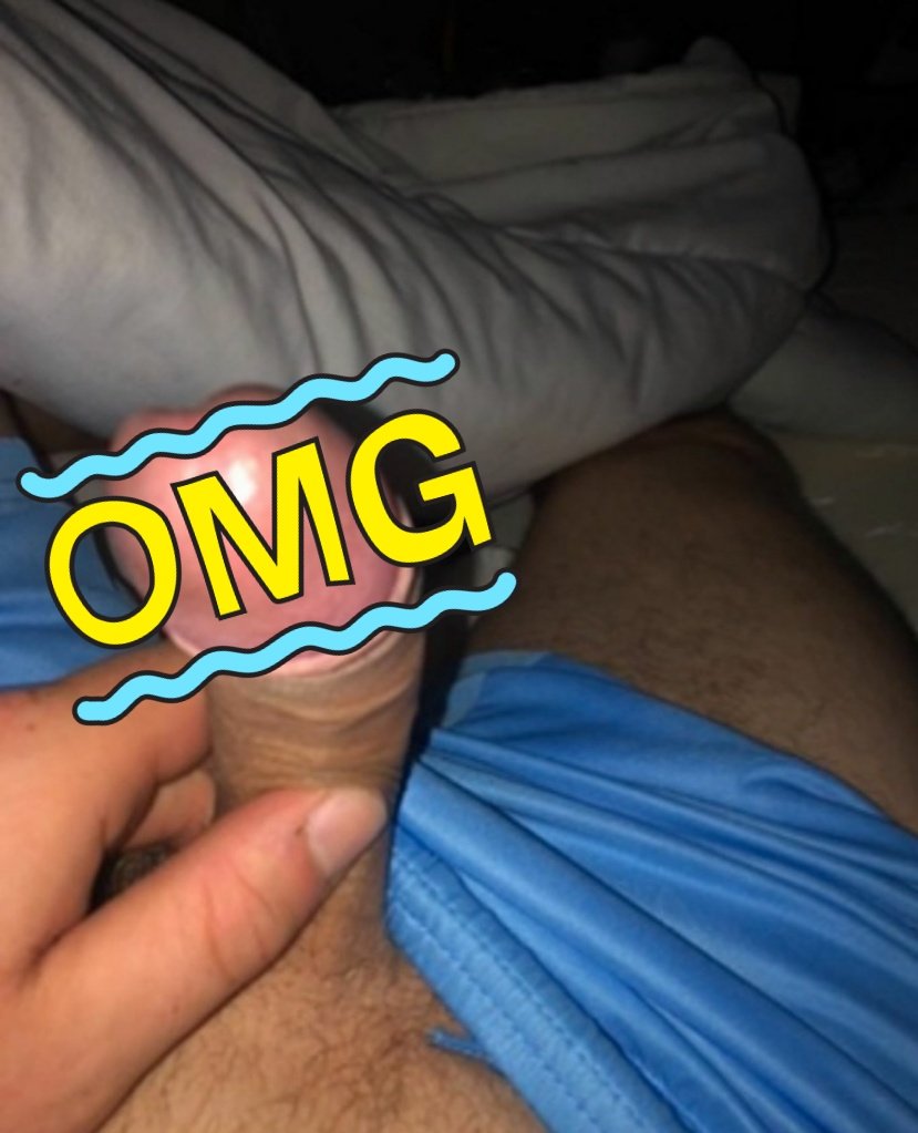 MagicNikeXXX's tweet photo. So warm tonight in these shorts 🥵 https://t.co/sMwZ4XfFtc