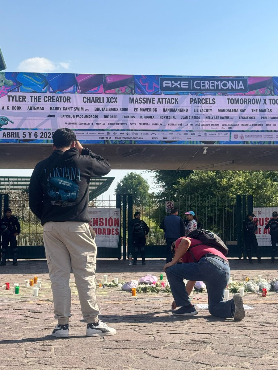 🗣️ Se exige justicia en las afueras del Parque Bicentenario tras el fallecimiento de Berenice y Miguel durante el AXE Ceremonia.