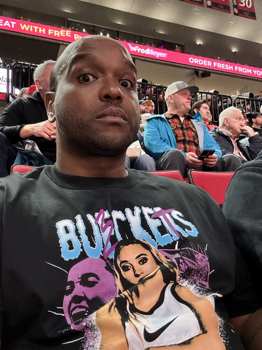 Mplsbuck's tweet photo. S/O to ⁦@UConnWBB⁩ and Minnesota SuperStar ⁦@paigebueckers1⁩ for willing WOMENS NATTY! https://t.co/HU1IXItX6c