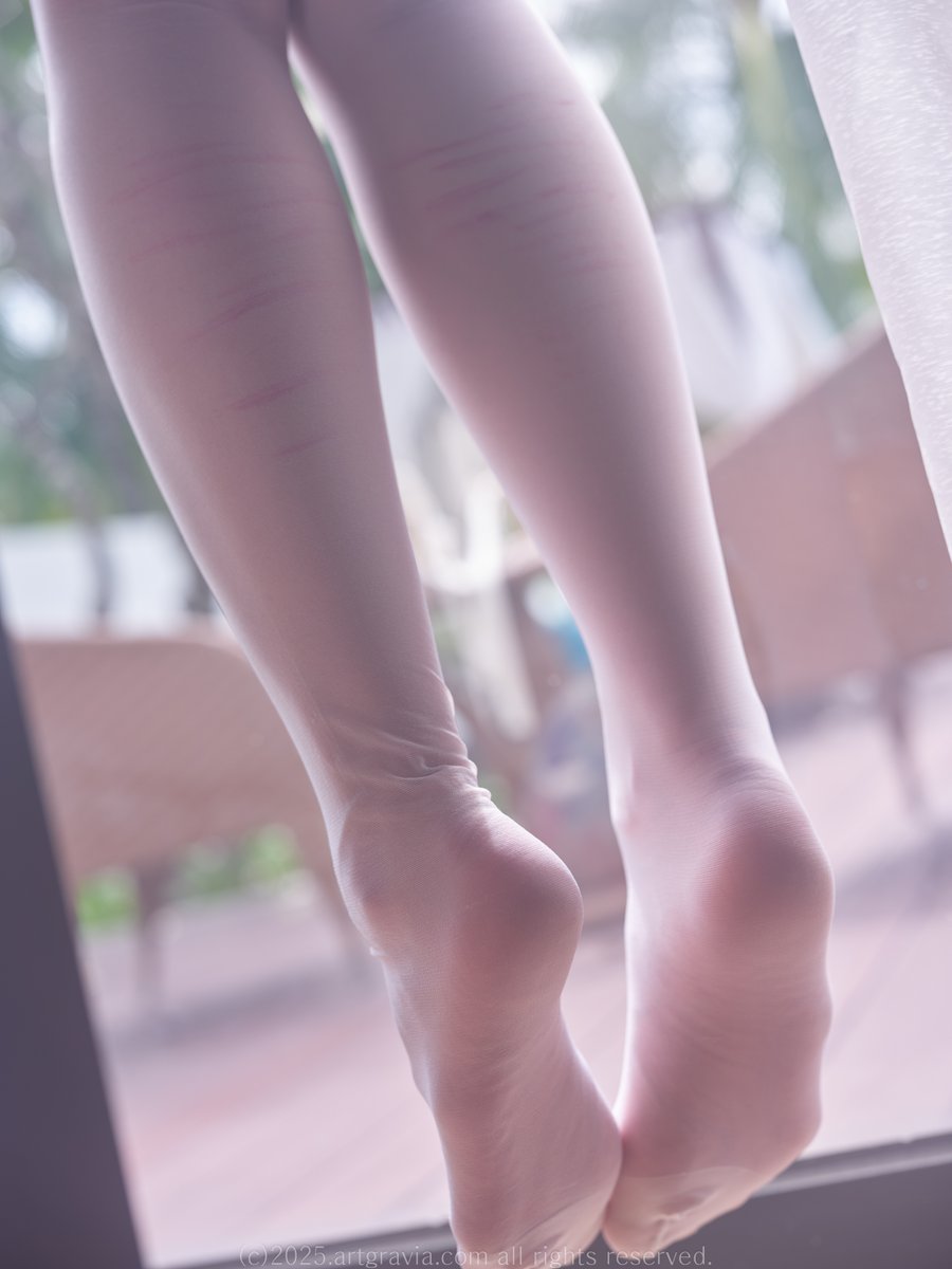 君が罰を受けているのは、君のせいじゃない。
あの子たちより美しくて、自然な魅力に恵まれて、
真面目に努力して、心も考え方もまっすぐだから。