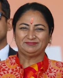 रेखा गुप्ता के बयान पर क्यों आश्चर्य कर रहे हैं,
इसी योग्यता की वजह से तो मोदी जी और अमित शाह जी ने उन्हें CM चुना है,