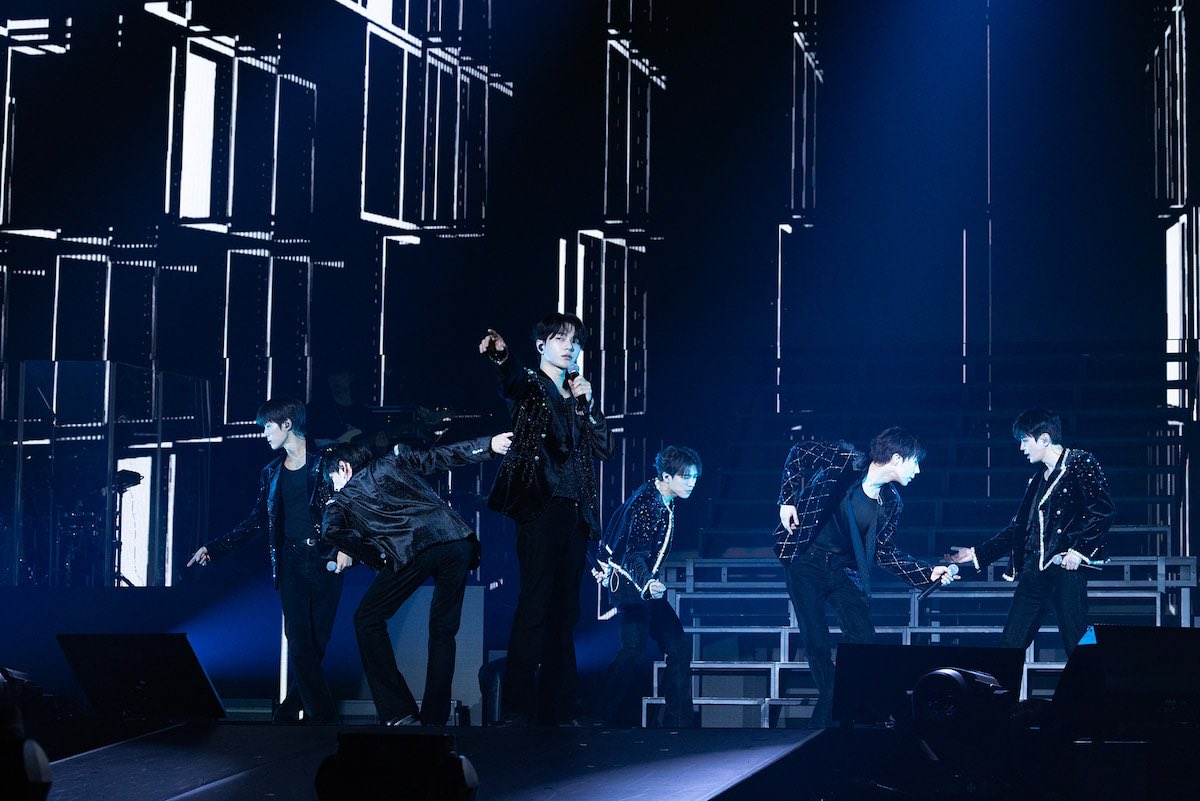 Efseonho's tweet photo. bapak bapak kesayangan aku https://t.co/QRTZ2HSR4n