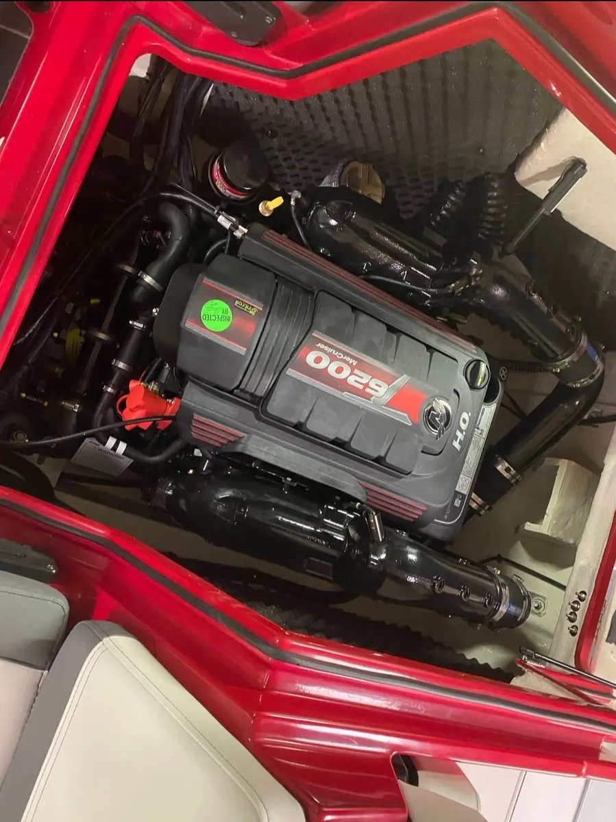 dr_phil_truckn's tweet image. She&apos;s unwrapped, cleaned up, and ready to hit the water for some #lakelife time!

#WorkLifeBalance #laketherapy 
#LFG  #whoswithme