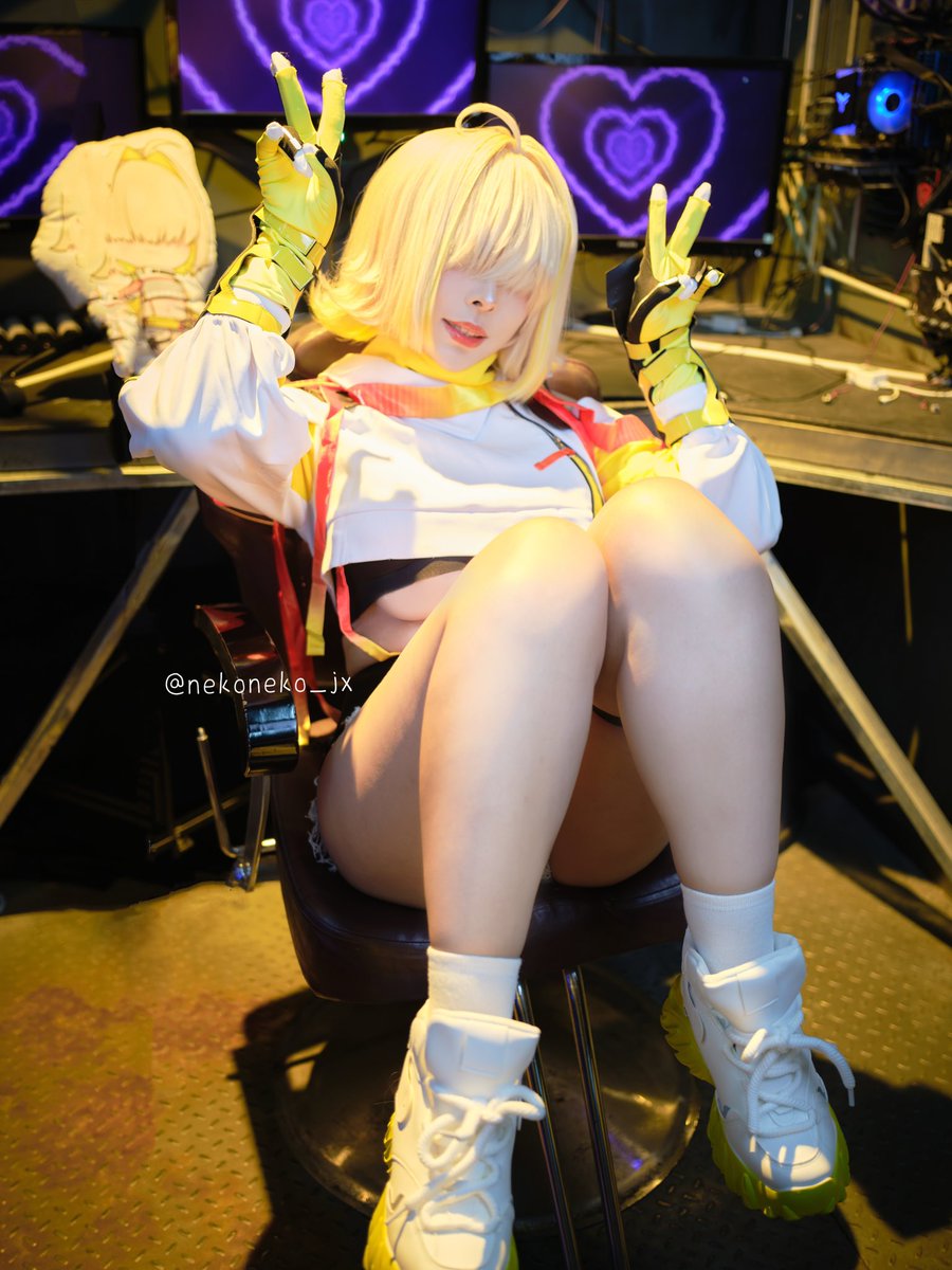 Elegg 💛

Photo: Vona
#nikke #NIKKEcosplay #nikkeelegg https://t.co/0nNnpzDPyM