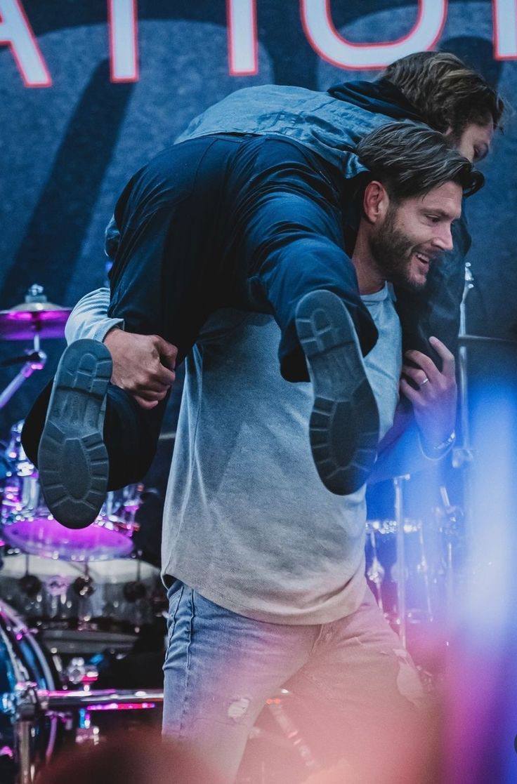 originaldragyn's tweet photo. May we always stay winning.. 👬❤️🙌😌 https://t.co/niVZAsej54