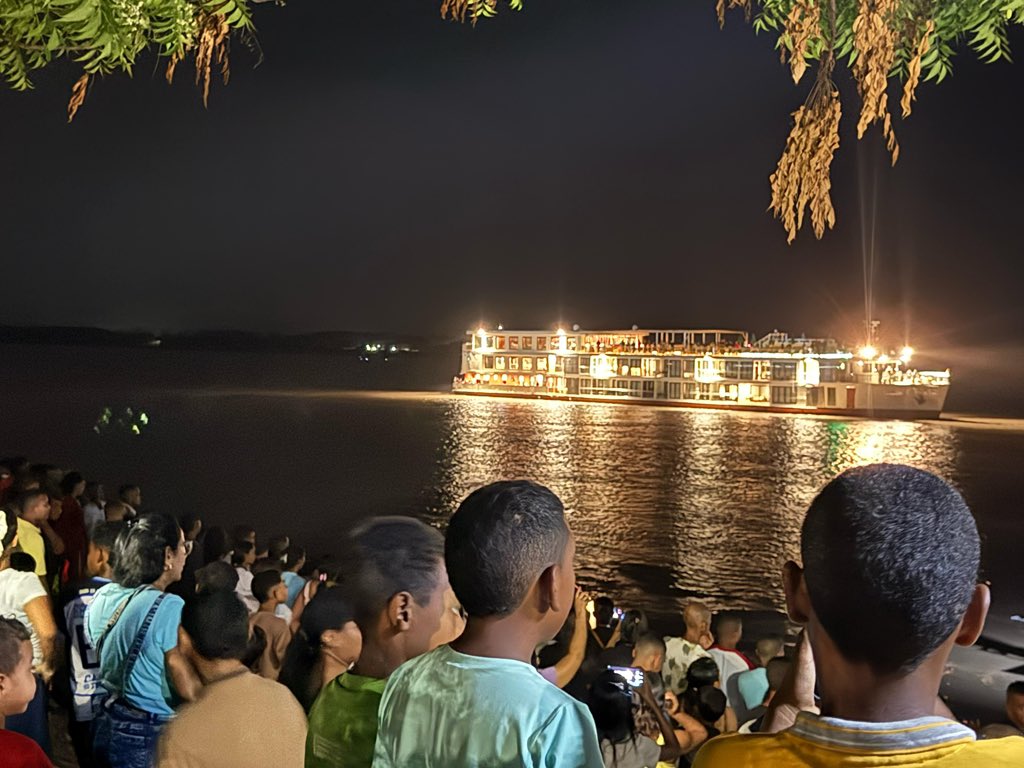 Nuestro crucero acaba de llegar al bello Municipio de Calamar, rico en tradiciones y agricultura. Recupera su brillo con la llegada de AmaMagdalena, para volver a ser uno de los principales puertos fluviales del país.