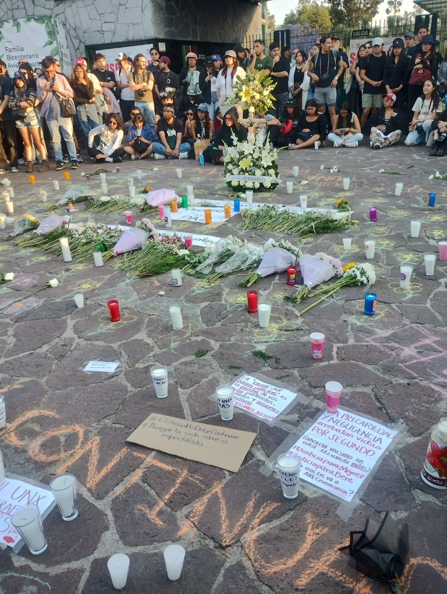 la_de_rh's tweet image. Afuera de parque bicentenario #JusticiaParaBereyMiguel