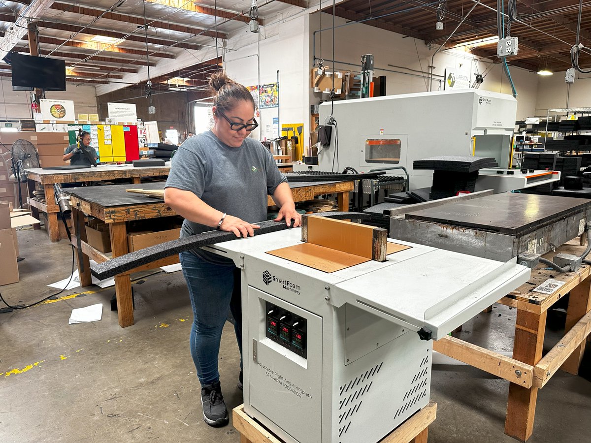LarsonPackaging's tweet image. These foam inserts don't just look beautiful - they're functional too. We can design and fabricate foam inserts to hold almost anything! 

Find out more here: larsonpkg.com/products/#foam… 

#PackagingSolution #CustomPackaging #SensitivePackaging #PackagingDesign #FoamFabrication