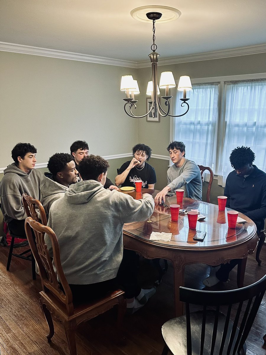 Coach_Pow's tweet photo. Awesome time having the DBs over tonight for some food and fellowship! Big shout out to my wife for making amazing food again! This is what it’s all about! Time for spring ball week 3! #1Affects100 #FAST https://t.co/zl03gPRldC