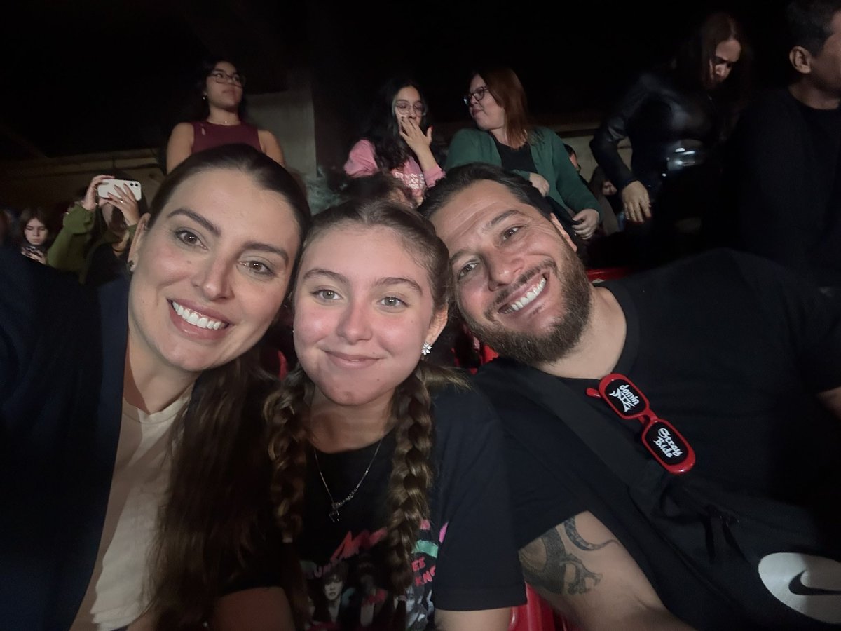 MDemathe's tweet image. #StrayKids com ela🫶