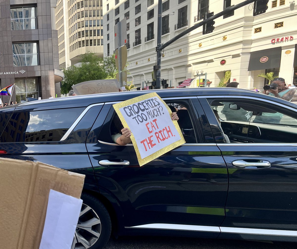 MsB0069's tweet image. What better to do than be out in the FL 90° heat, nothing!!!
#HandsOff #HandsOff2025 #DemocracyWins #HandsOffOrlando #FightForDemocracy