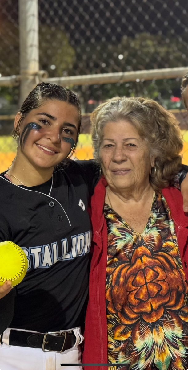Happy Heavenly Birthday Ita 🤍
My best friend and biggest supporter. It’s been a year but feels like a lifetime.  🕊️