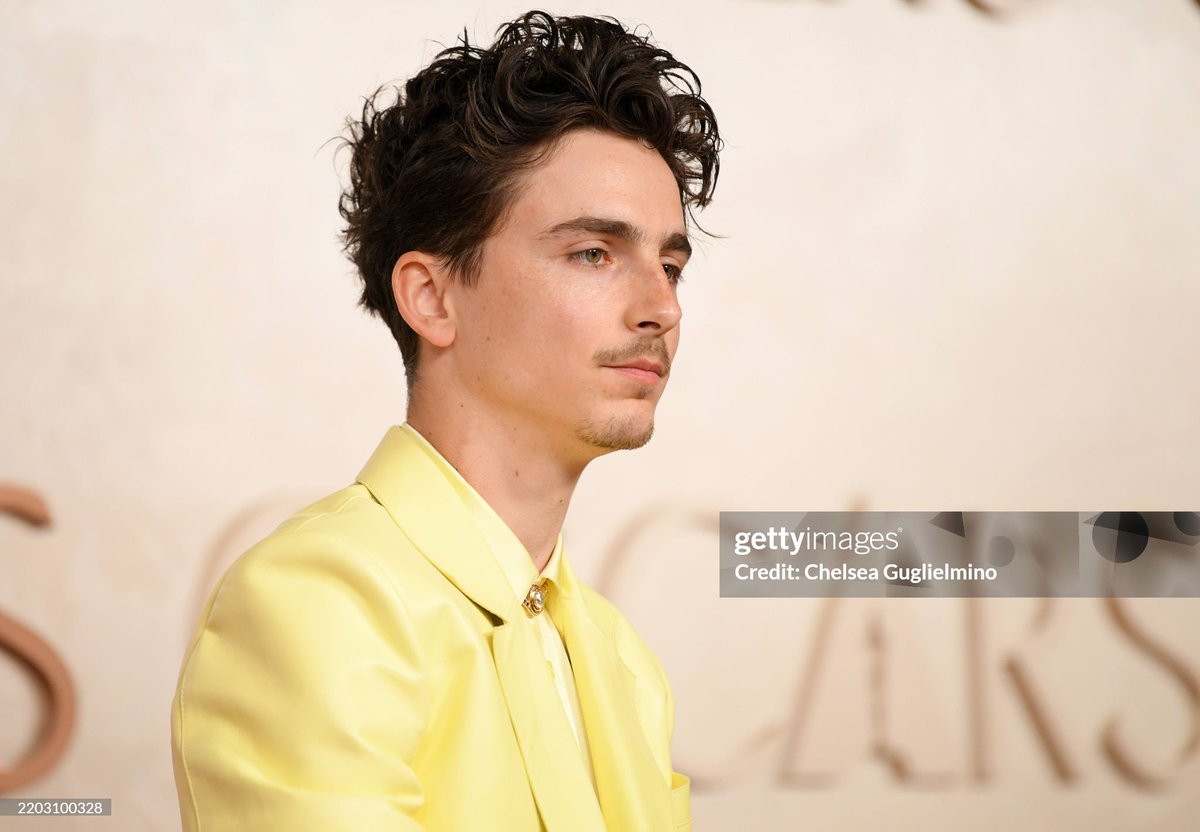 GettyStockRP's tweet photo. → #GettyStockRP📷 › 𝖦𝖺𝗅𝗅𝖾𝗋𝗒 › 𝖯𝗁𝗈𝗍𝗈𝗌 
𝖧𝖮𝖫𝖫𝖸𝖶𝖮𝖮𝖣, 𝖢𝖠𝖫𝖨𝖥𝖮𝖱𝖭𝖨𝖠 — Yuji Vaccarello attends the 97th #AwardsOscarsRP. https://t.co/XERL3aFprS