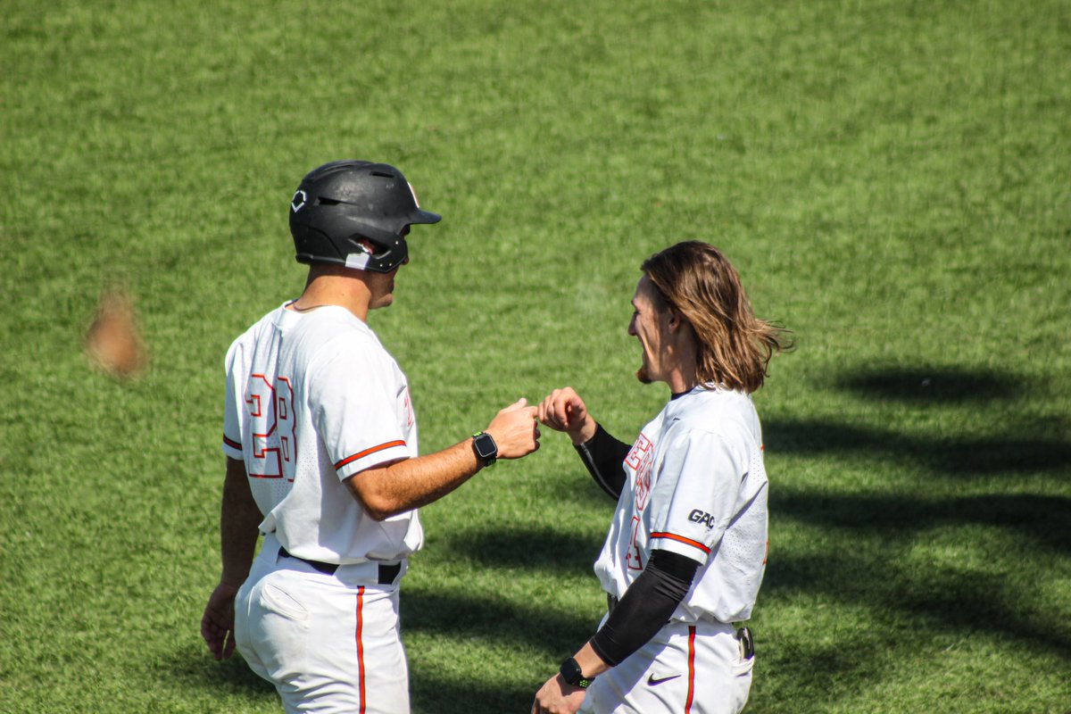Baseball Rolls Past SNU 13-2 in Seven-Inning Series Opener‼️😮‍💨🔥

📰 ecutigers.com/news/2025/4/6/…

#GoTigers x #TigerTerritory