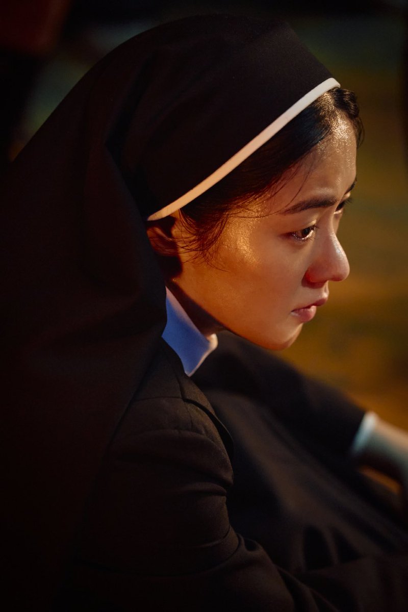 yeobeenverse's tweet photo. Jeon Yeobeen has been nominated for Best Supporting Actress in the 2025 Baeksang Awards for the film <Dark Nuns>  🎬🎉 

https://t.co/xpEz04EDMW

#JeonYeoBeen #전여빈 #DarkNuns https://t.co/v4pe7sBSYT