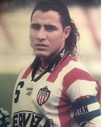 Jorge Eladio Bolaño Correa
28 de Abril de 1977
Santa Marta, Magdalena
Debut en <a href="/JuniorClubSA/">Junior FC</a>: 31/Octubre/1993 (Millonarios 4-0 Junior) [Tenía 16 años, 6 meses y 3 días]
Partidos: 178
Goles: 9
Títulos: 2 (1993 y 1995)