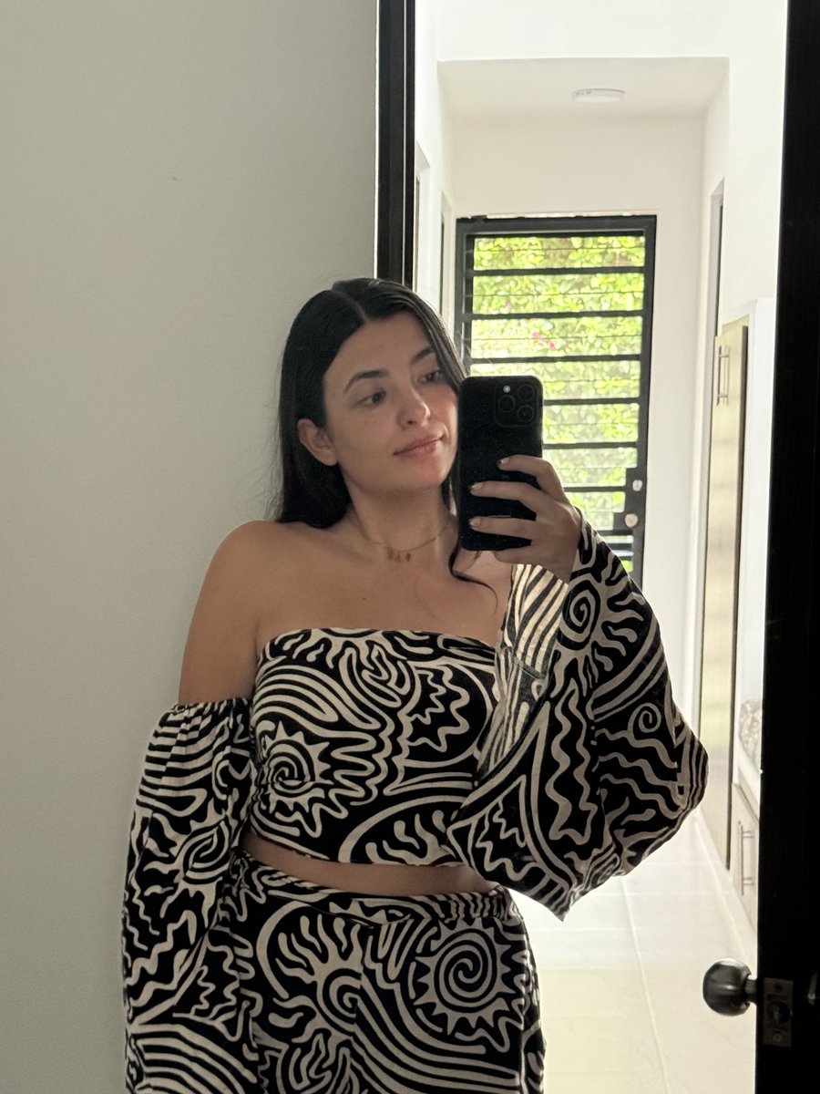 ManifiestaCol's tweet photo. nuevo set ❤️ disponible en nuestra boutique 
en 
Florencia 🦓 Bogotá https://t.co/KcIgM5jc74