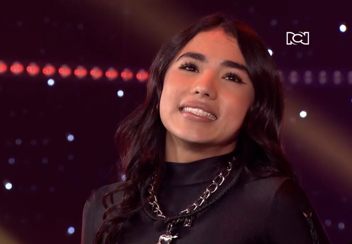 cinna_mongirl24's tweet photo. Lo siento mucho rcn, no voy a empatizar jamás con karina... #LCDLFCOL2
#LaCasaDeLosFamososCol #LaCasaDeLosFamososCol2 
#LaCasaDeLosFamososColombia https://t.co/fX359Qqt3a