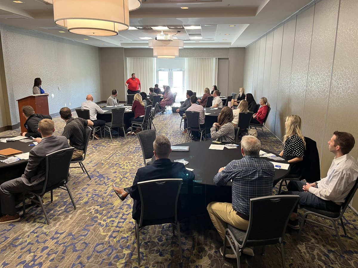 Unk_EDAD's tweet image. Principal Practicum Day 1! Thank you Dr. Steele and Dr. Chism for presenting to our group.
Also a HUGE thank you to alumni Sam Stecher and Franklin Covey for hosting dinner for our students!