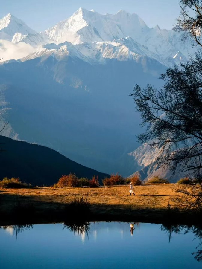 wprspros's tweet photo. Meili Snow Mountain in Yunnan Province #ChinaTravel https://t.co/ZQgcjN3OCq