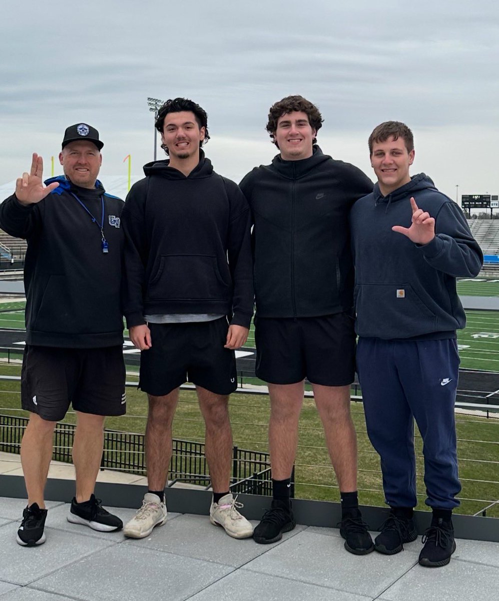 Vincenzo Pizzo (@vincenzopizzo17) on Twitter photo Had a phenomenal time at GVSU the other day. Really enjoyed learning all about Grand Valley and can’t wait to be back soon!
<a href="/Coach_Tone336/">Coach Tone</a> <a href="/CoachPostmaGV/">Nick Postma</a> <a href="/CoachCooperGVSU/">Scott Cooper</a> Had a phenomenal time at GVSU the other day. Really enjoyed learning all about Grand Valley and can’t wait to be back soon!
<a href="/Coach_Tone336/">Coach Tone</a> <a href="/CoachPostmaGV/">Nick Postma</a> <a href="/CoachCooperGVSU/">Scott Cooper</a>