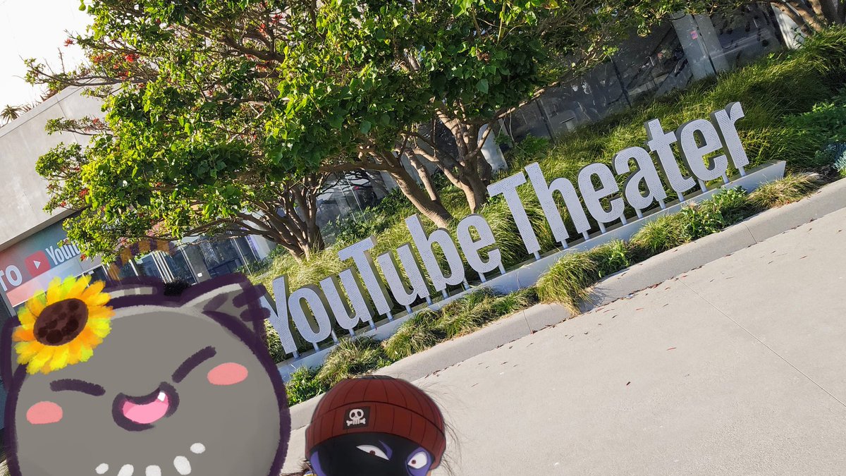 himawaricopter's tweet image. Seeing Yonezu Kenshi live!!! First time for me! 🔥🤩

#米津玄師2025TOUR_JUNK
#米津玄師2025TOUR_JUNK_LA