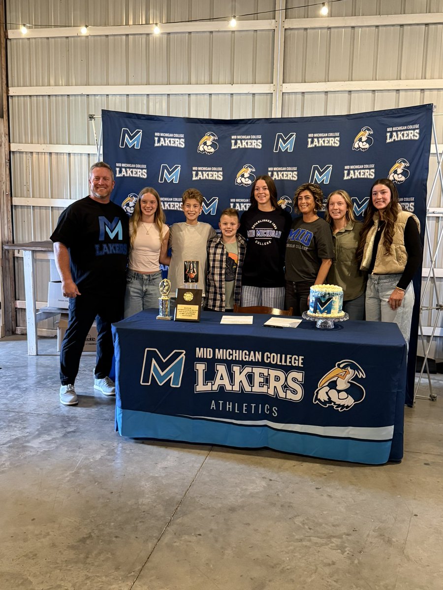 Brian Lautzenheiser (@brianlautz14) on Twitter photo Thank you to <a href="/MidMichWbb/">Mid Michigan College WBB</a> and <a href="/lancemaney1/">Lance Maney</a> for coming to our <a href="/chapchariots/">CHAP Chariots</a> banquet and celebrating Abbie’s signing.
<a href="/NCHBCLive/">HomeSchoolBasketball</a>
<a href="/NCHBCNextLevel/">NCHBC Recruiting</a> Thank you to <a href="/MidMichWbb/">Mid Michigan College WBB</a> and <a href="/lancemaney1/">Lance Maney</a> for coming to our <a href="/chapchariots/">CHAP Chariots</a> banquet and celebrating Abbie’s signing.
<a href="/NCHBCLive/">HomeSchoolBasketball</a>
<a href="/NCHBCNextLevel/">NCHBC Recruiting</a>