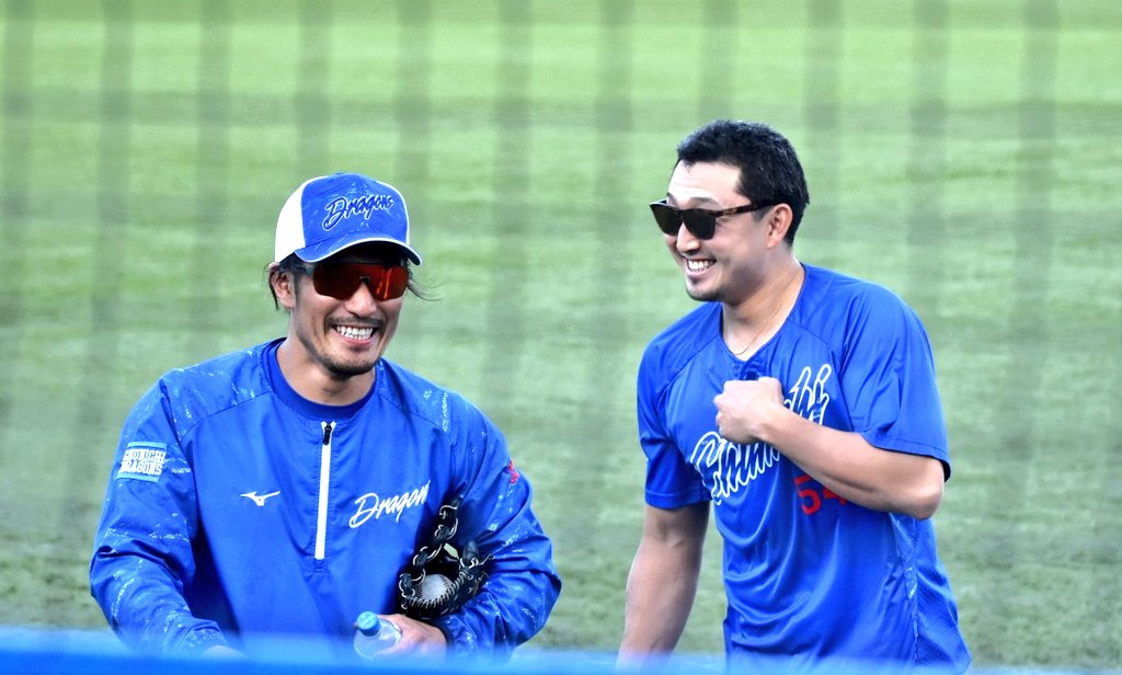 T__D50's tweet image. 祖父江さんとふじっしー✨
練習終わりに笑顔で元気くれるお二人ステキ❣️
〈2025.4.4/4.6〉
#祖父江大輔
#藤嶋健人