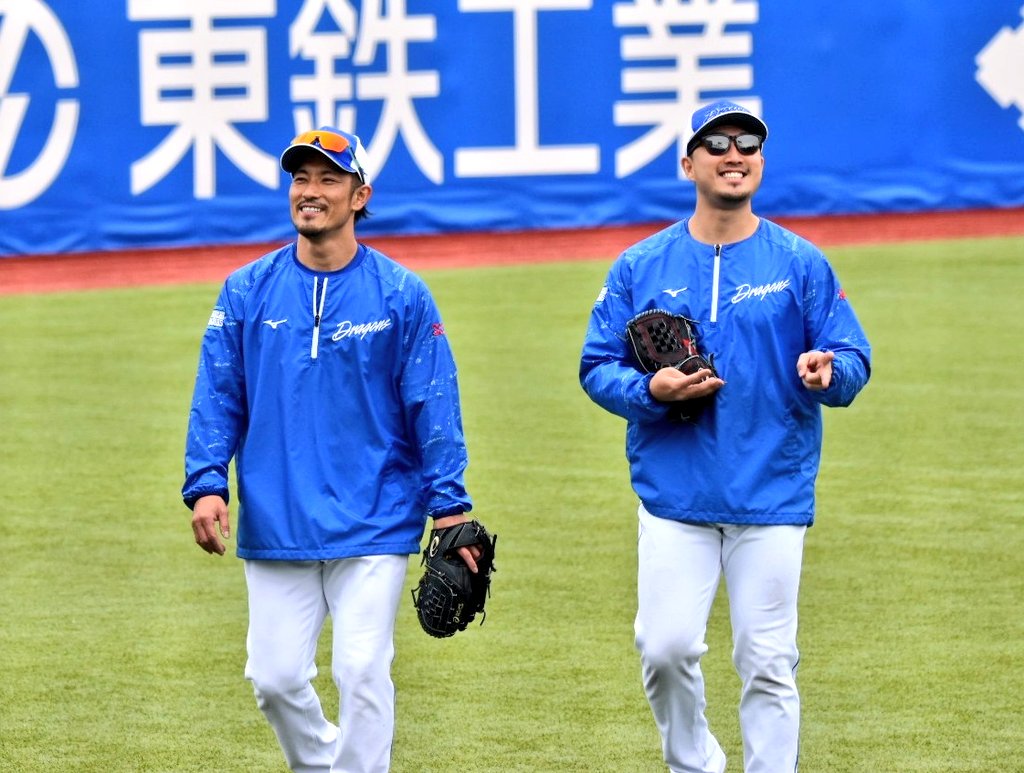 T__D50's tweet image. 祖父江さんとふじっしー✨
練習終わりに笑顔で元気くれるお二人ステキ❣️
〈2025.4.4/4.6〉
#祖父江大輔
#藤嶋健人