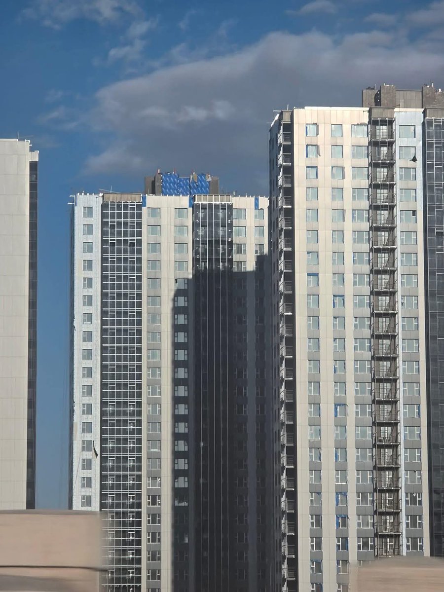 Түц болохоор цагдаа нартайгаа нийлээд уйлуулж чарлуулаад зайлуулаад буулгачихдаг байж яг адилхан л бмаар бнаа.