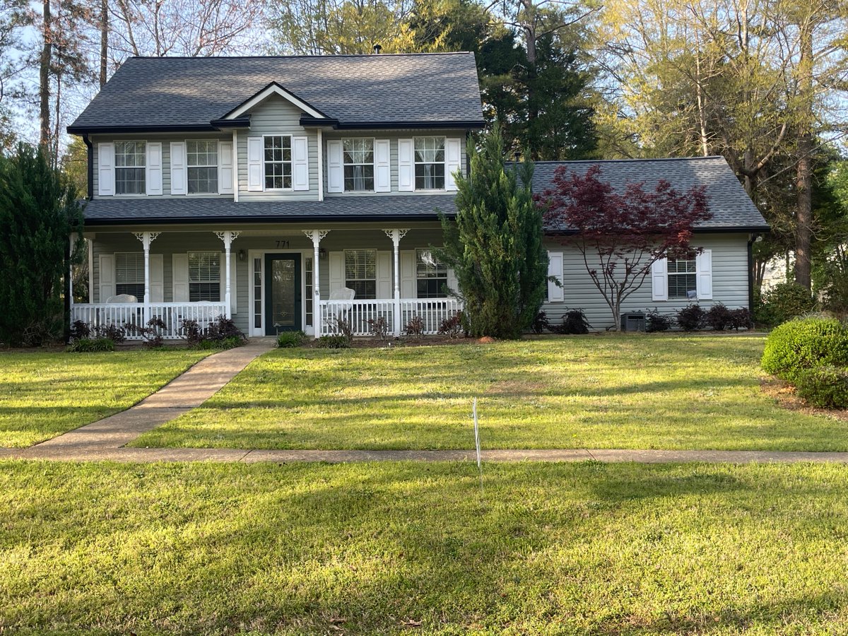 ReflectionsGA's tweet image. Completed roof replacement and 6&quot; gutters with leaf sentry, Senoia Georgia USA