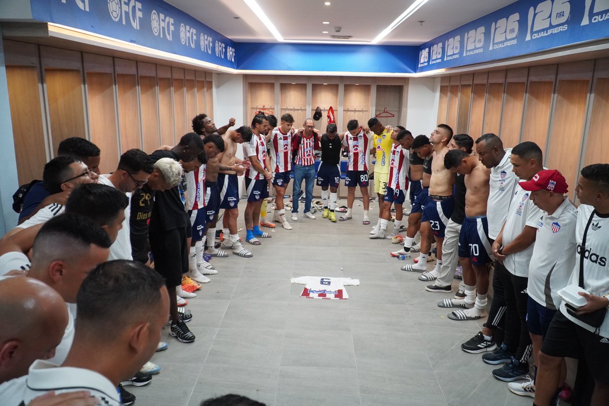 Los jugadores del equipo profesional ofrecieron una oración en memoria de Jorge Bolaño, tras conocerse la noticia de su fallecimiento y, le dedicaron la victoria conseguida en el estadio Metropolitano, Roberto Meléndez, como homenaje a quien se consagró dos veces campeón de Liga