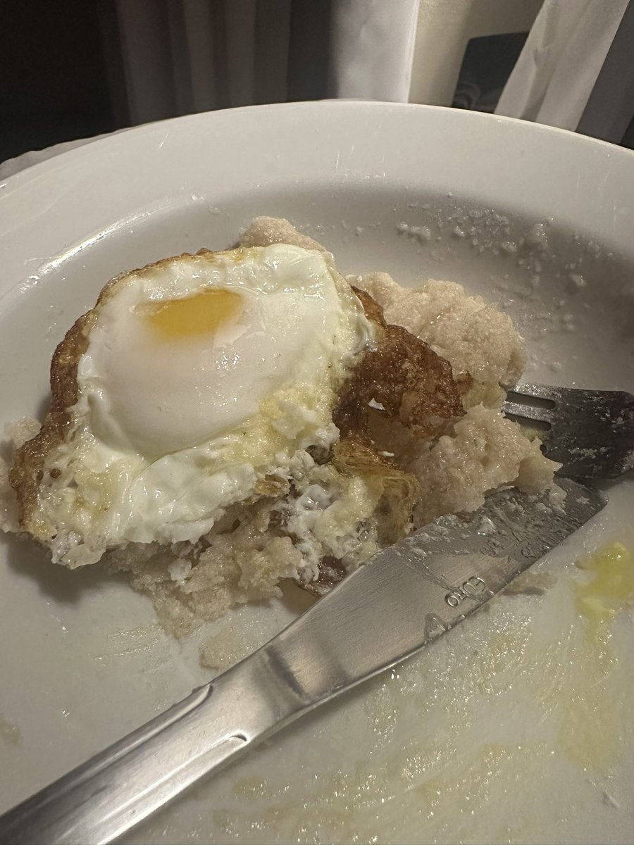 Não é o jantar para o eliminado, mas bem que podia. Chocho, manco, capenga, inconsistente, feio, mal feito. #Bbb