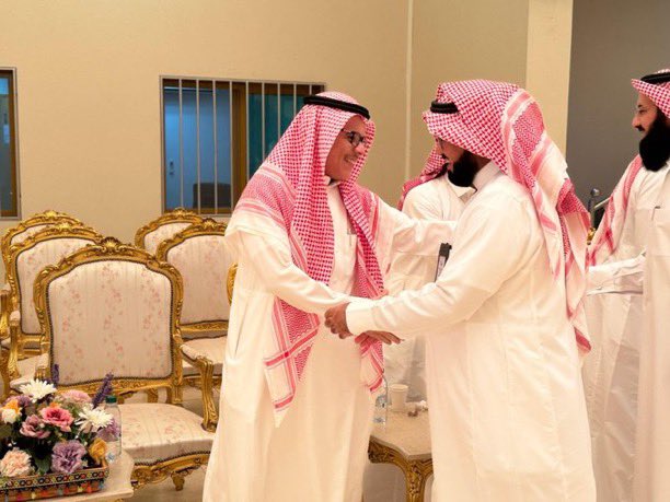 على شرف مدير التعليم أقامت إدارة #تعليم_القويعية اليوم الأحد حفل معايدة لمنسوبيها بمناسبة عيد الفطر المبارك والعودة بعد الإجازة.

#اخبارية مزعل