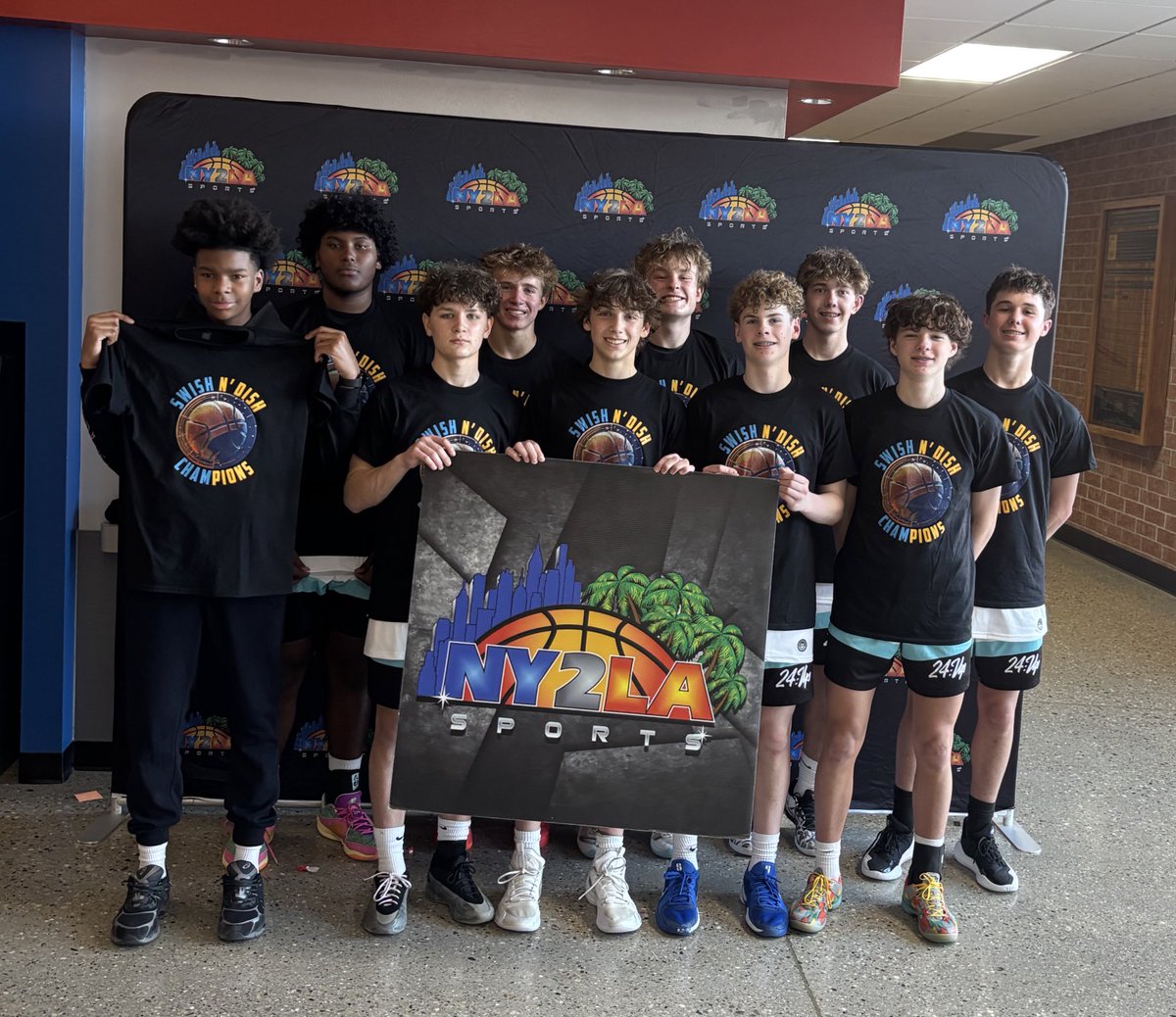 15u UA Rise with a big win over Darius Garland Elite 49-40 to take the Gold Championship at <a href="/ny2lasports/">NY2LA SPORTS</a> Swish N’ Dish. Boys finish 5-1 on the weekend!

@SamuelC2146 13 points 
<a href="/LincolnHeberer/">Lincoln Heberer</a> 12 points
<a href="/Will_Still_22/">Will Still</a> 10 points

<a href="/RiseCircuit/">UA Rise Circuit</a> <a href="/MHS_Boys_/">Midwest Hoops Spotlight</a> <a href="/Gibbs_Dan_/">Dan Gibbs</a> <a href="/WisBBYearbook/">Mark Miller</a>