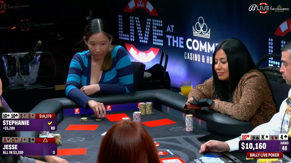 My first $10k+ pot on a live stream 😊💰