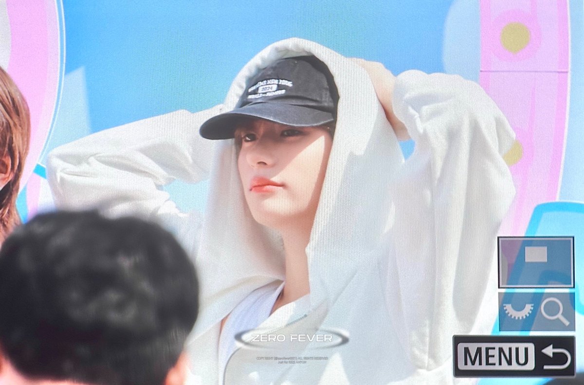 당 신 이  몰 랐 던  사 실 들  

마 지 막 은  가 히  설 명 할  수  없 습 니 다  

첫 번 째  

앤 톤 얼 굴 로  만 들 어 진  나 라 가  있 니 다  

그  나 라  이 름 은  

앤 톤 얼 굴 공 화 국 입 니 다