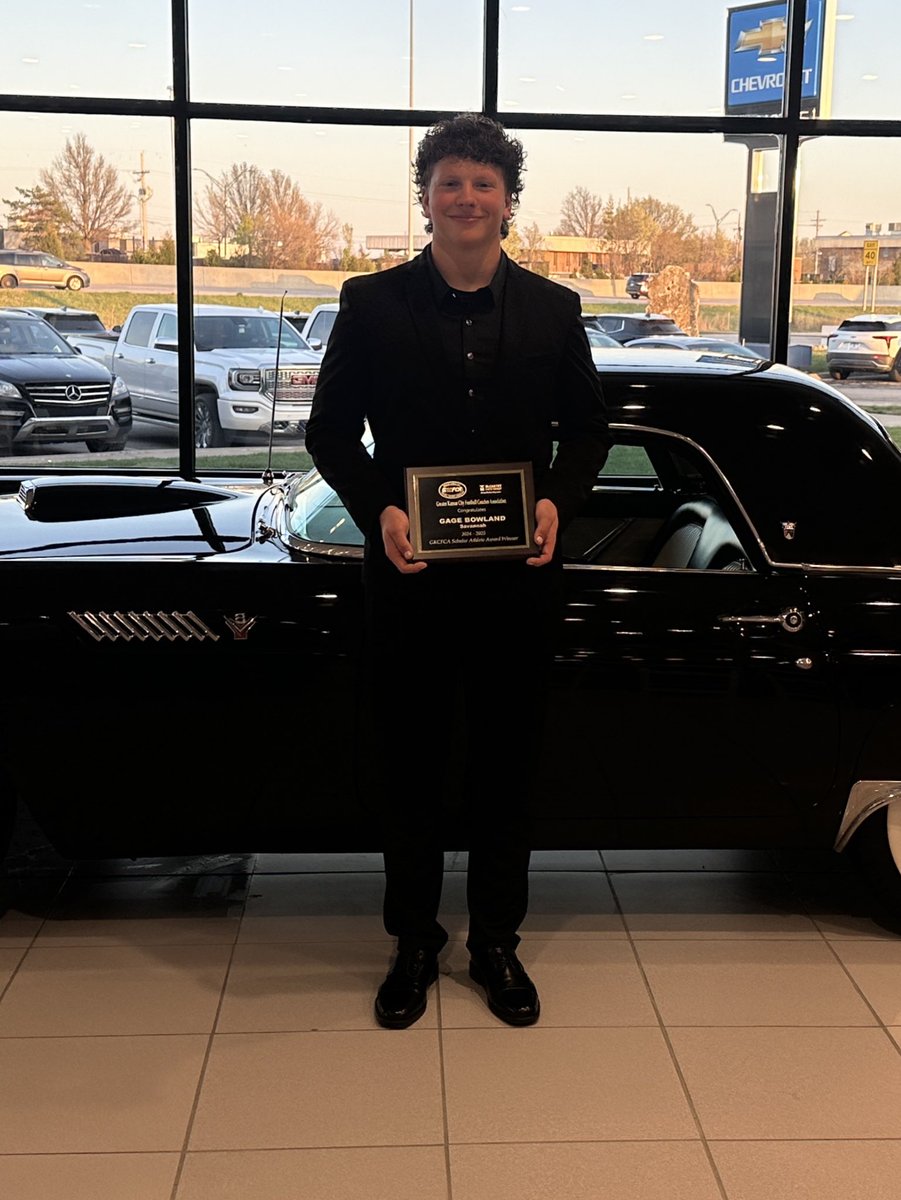 Congrats to <a href="/GageBowland43/">Gage Bowland</a> for his recognition as a <a href="/The_GKCFCA/">GKCFCA</a> scholar athlete award winner!
